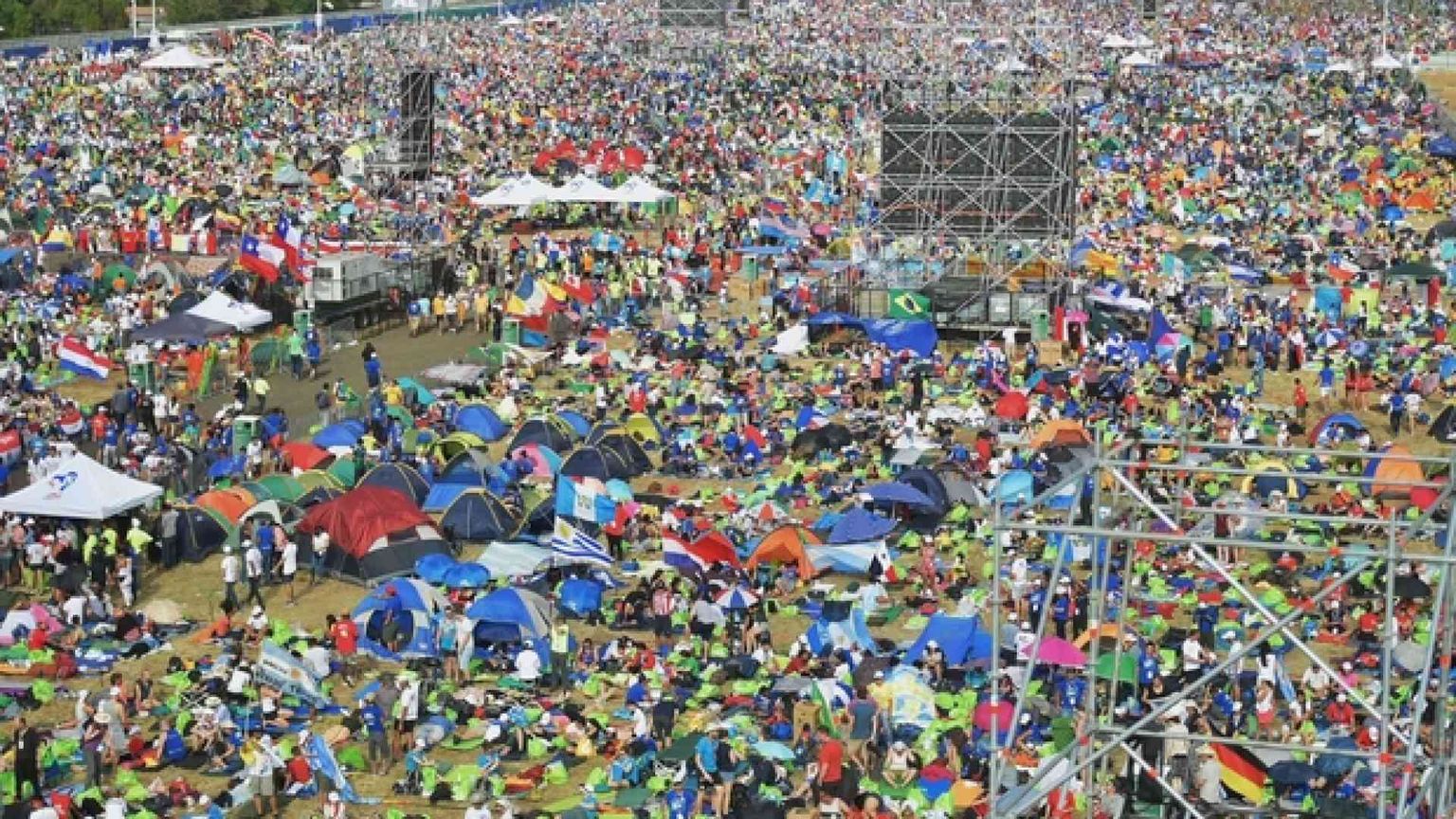 Il Papa ai giovani della Veglia Gmg: "Siate influencer di Dio come Maria"