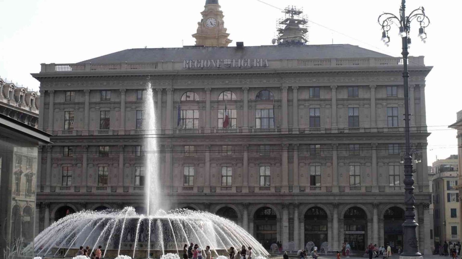 «Tutela della maternità»: la mozione del Consiglio regionale ligure