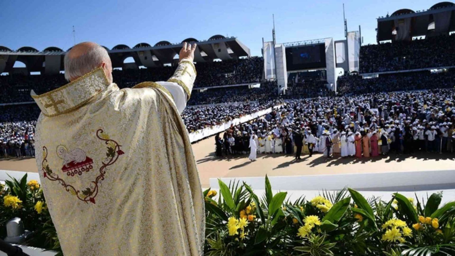 Il Papa: «Le vostre comunità siano oasi di pace»
