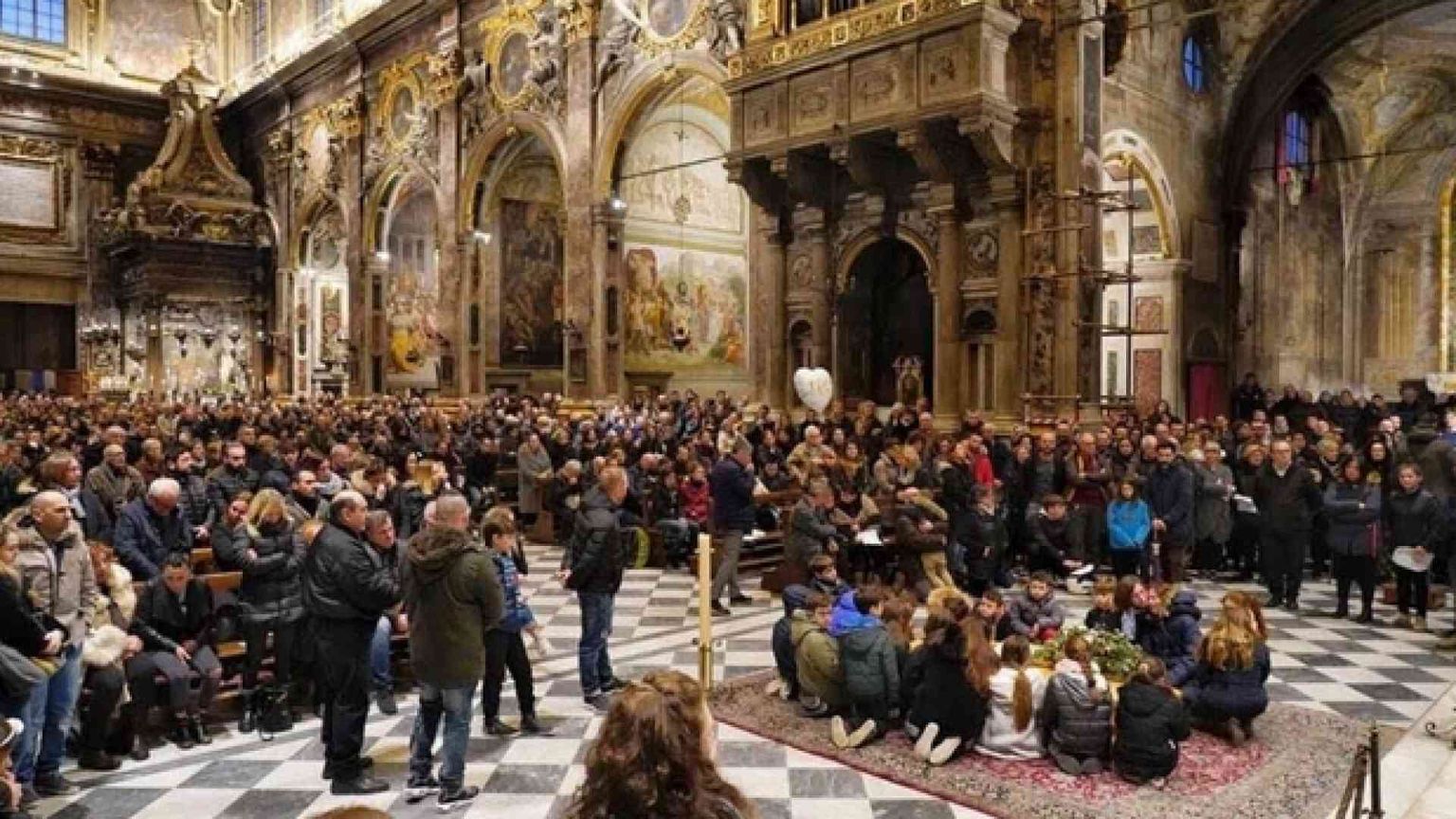 L'addio a Cate, la mamma-coraggio che con il tumore fece nascere suo figlio