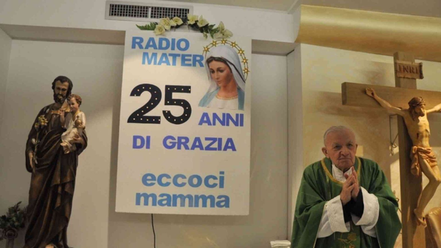 In onda il parroco dell’etere: «C’è sete di Dio, le diamo voce»