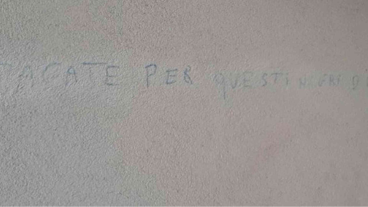Adottano giovane senegalese. Insulti contro famiglia di Melegnano