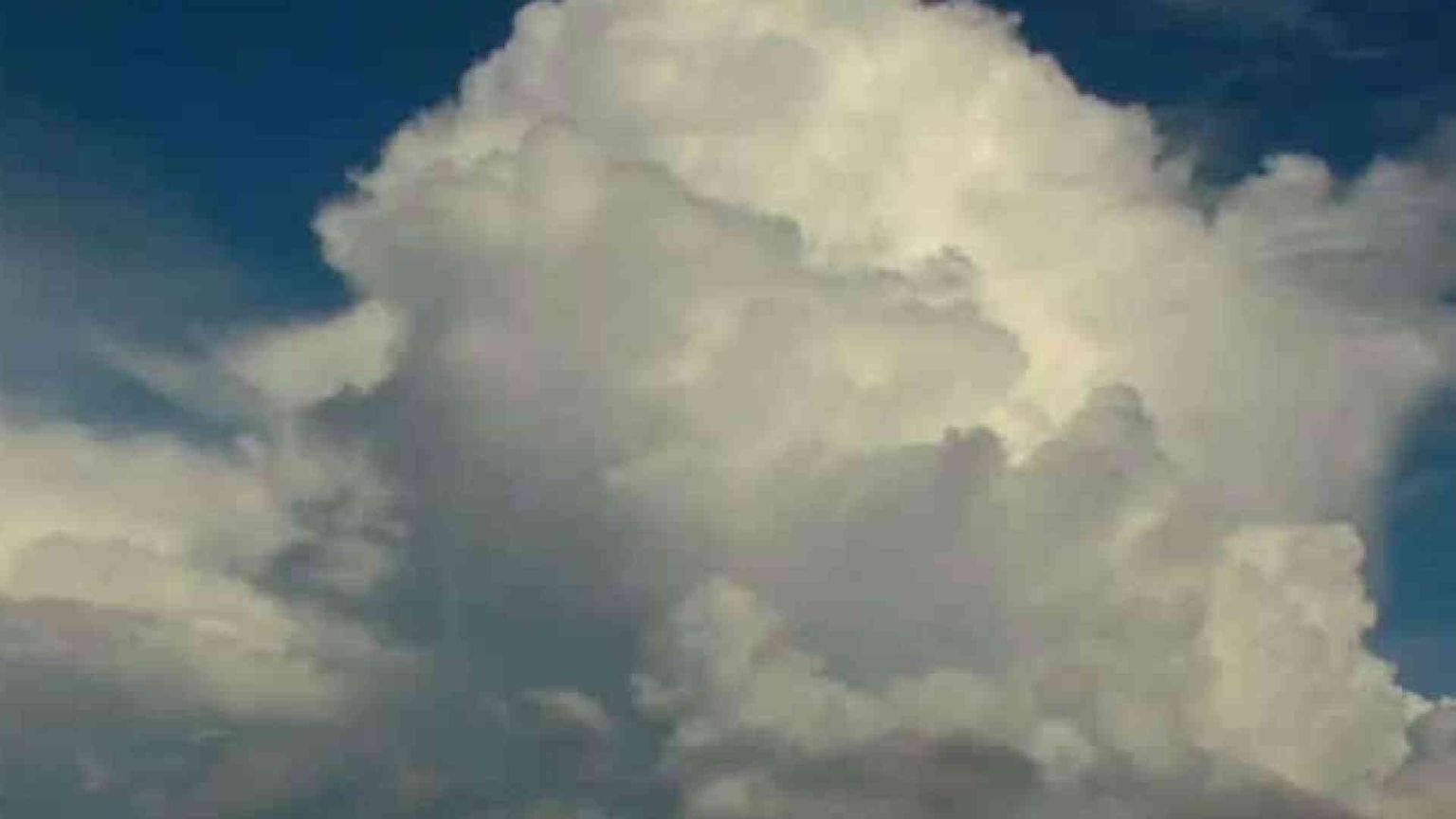 «Nuvola» che connette gli umani e l'antitesi del messaggio cristiano