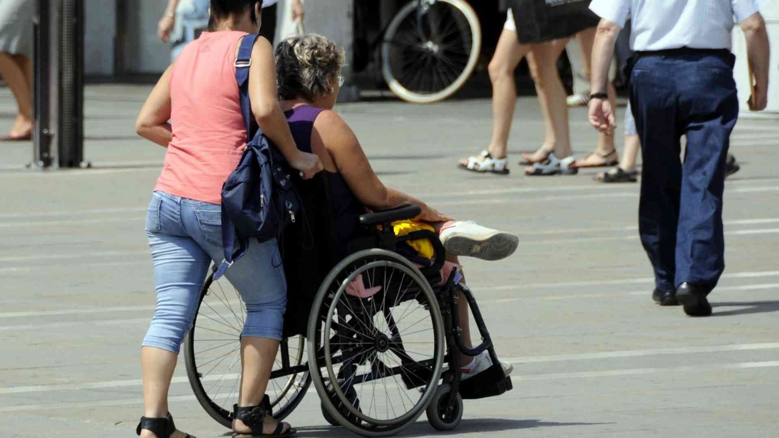 Badanti sfruttate o «in nero». L'emersione non viene favorita