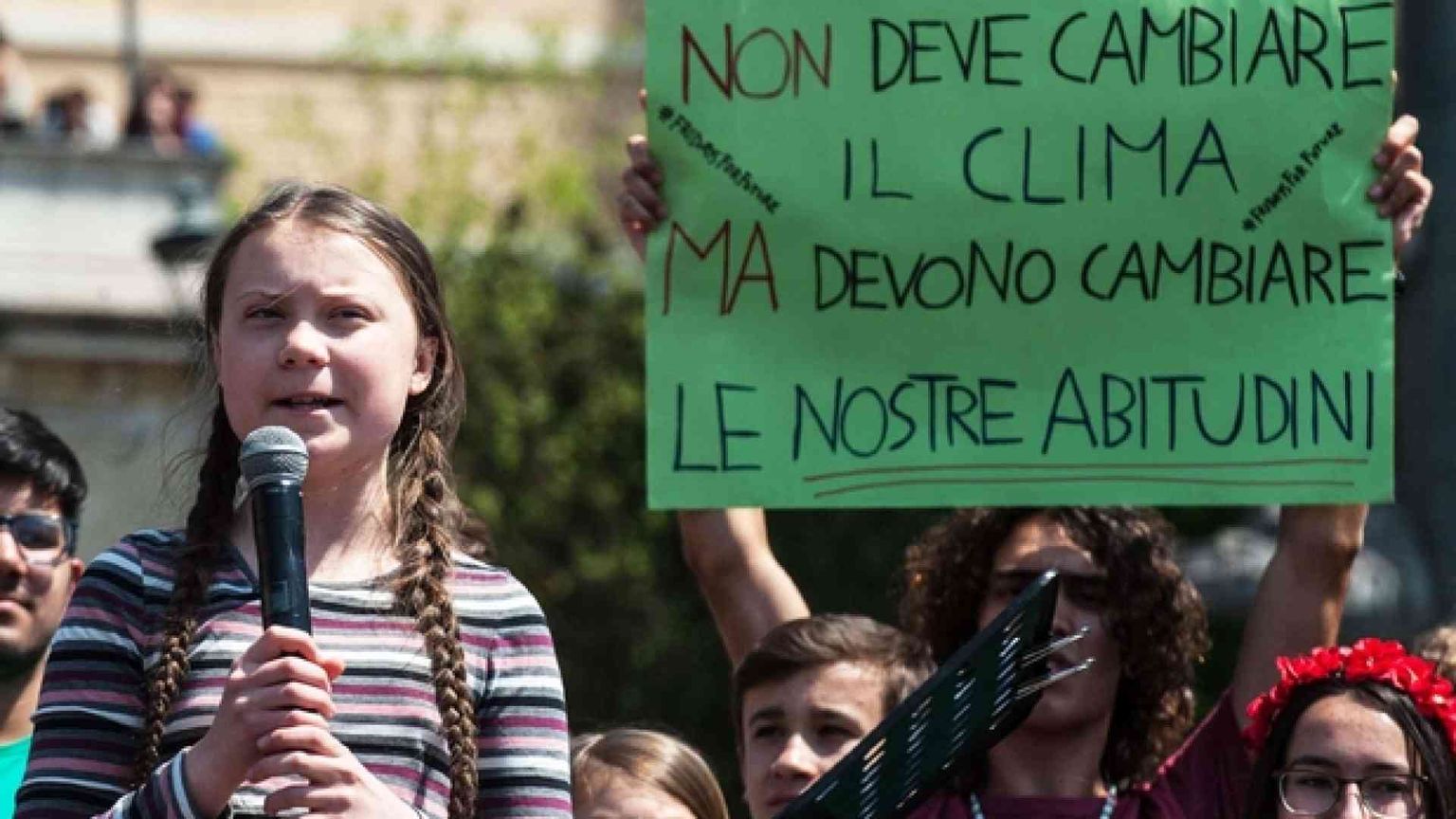 Greta a Roma: vogliamo svegliare gli adulti per salvare la Terra