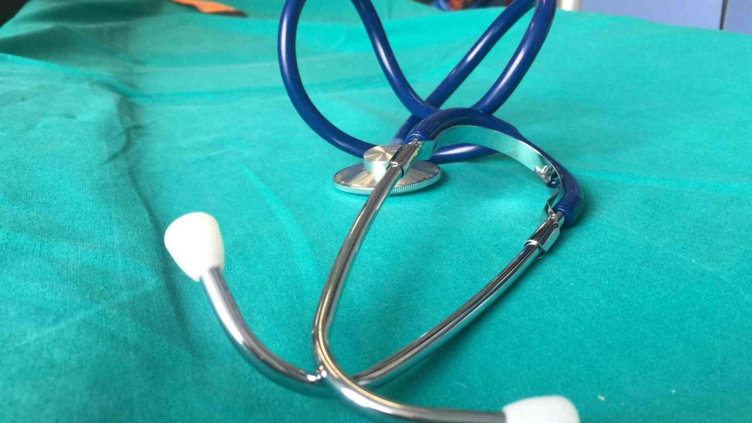 Mancano i medici, Veneto e Toscana assumono stranieri e specializzandi