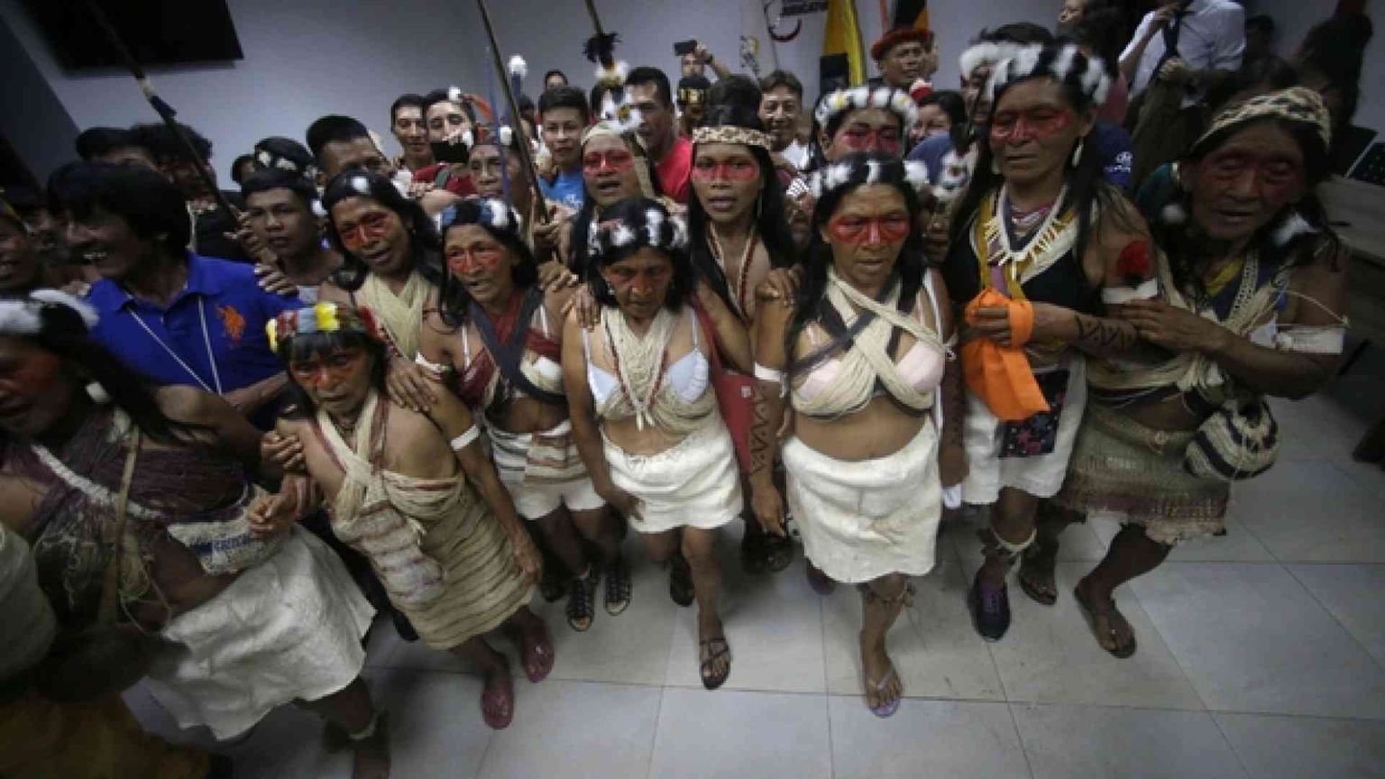 Gli indios Waorani salvano dal petrolio 200mila ettari di Amazzonia