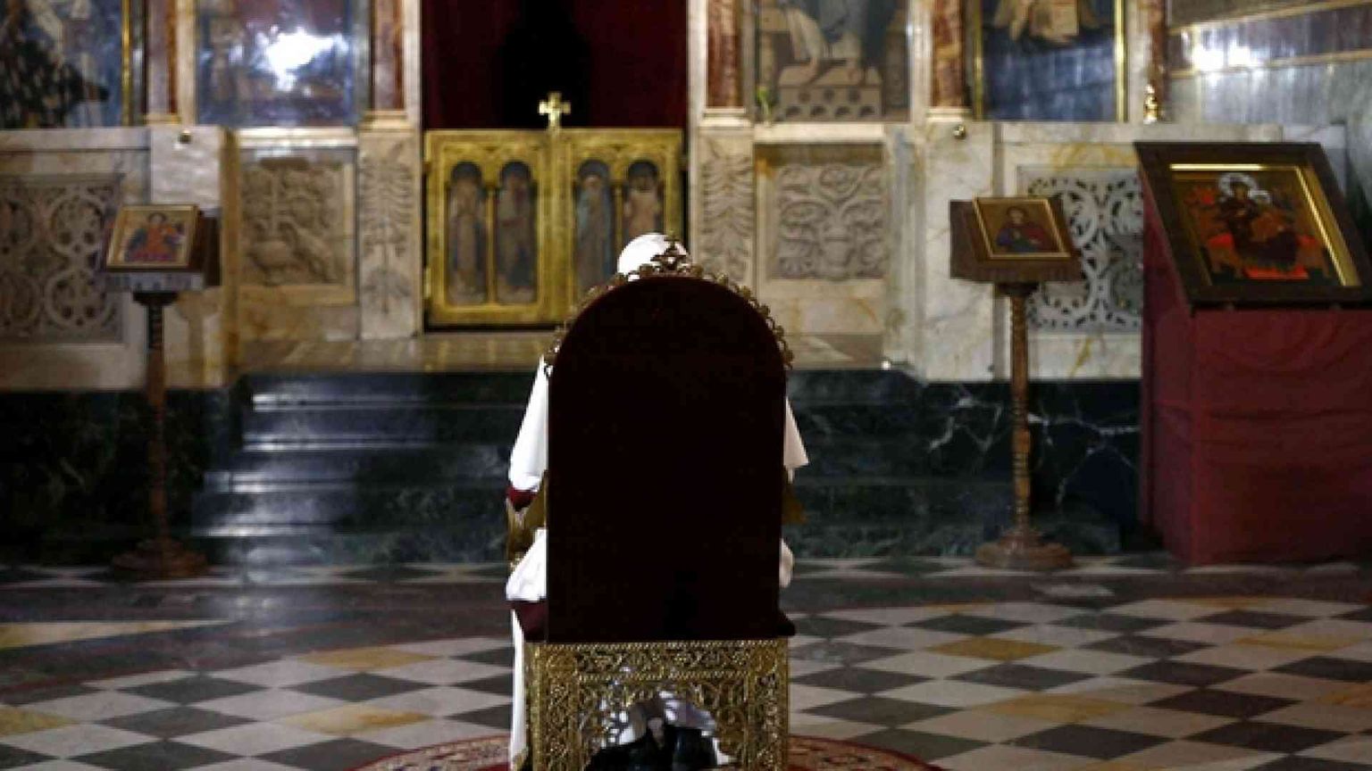 Papa in Bulgaria: ponte Est-Ovest, non sia indifferente a chi bussa ai confini