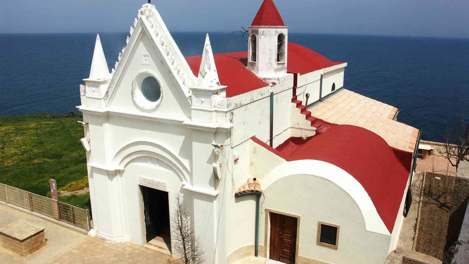 Dieci santuari mariani... con vista mozzafiato sul mare