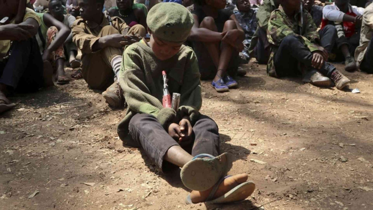 Liberati 900 bimbi-soldato: combattevano per il governo in Nigeria