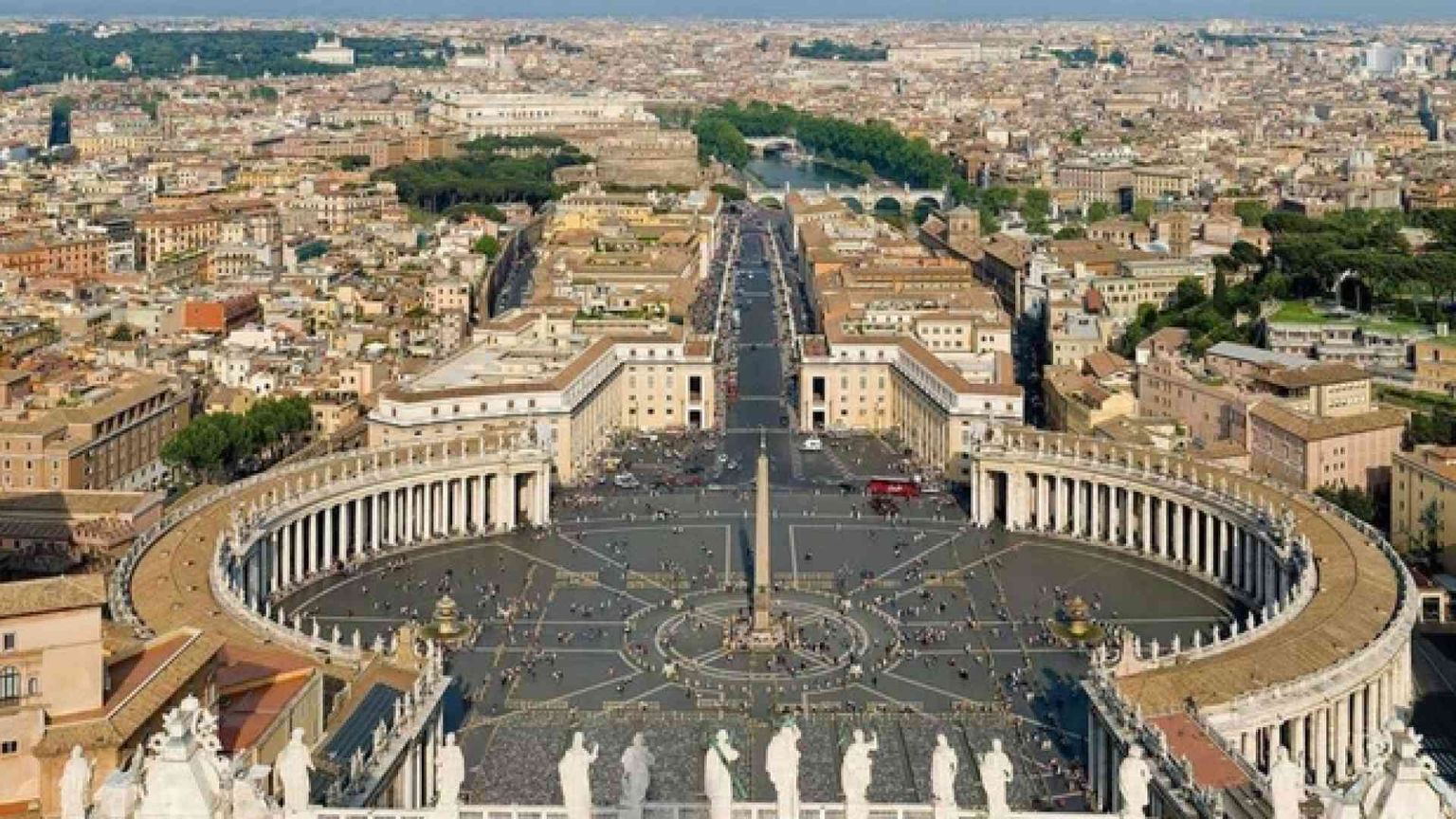 Lo stipendio del Papa e i soldi della Chiesa