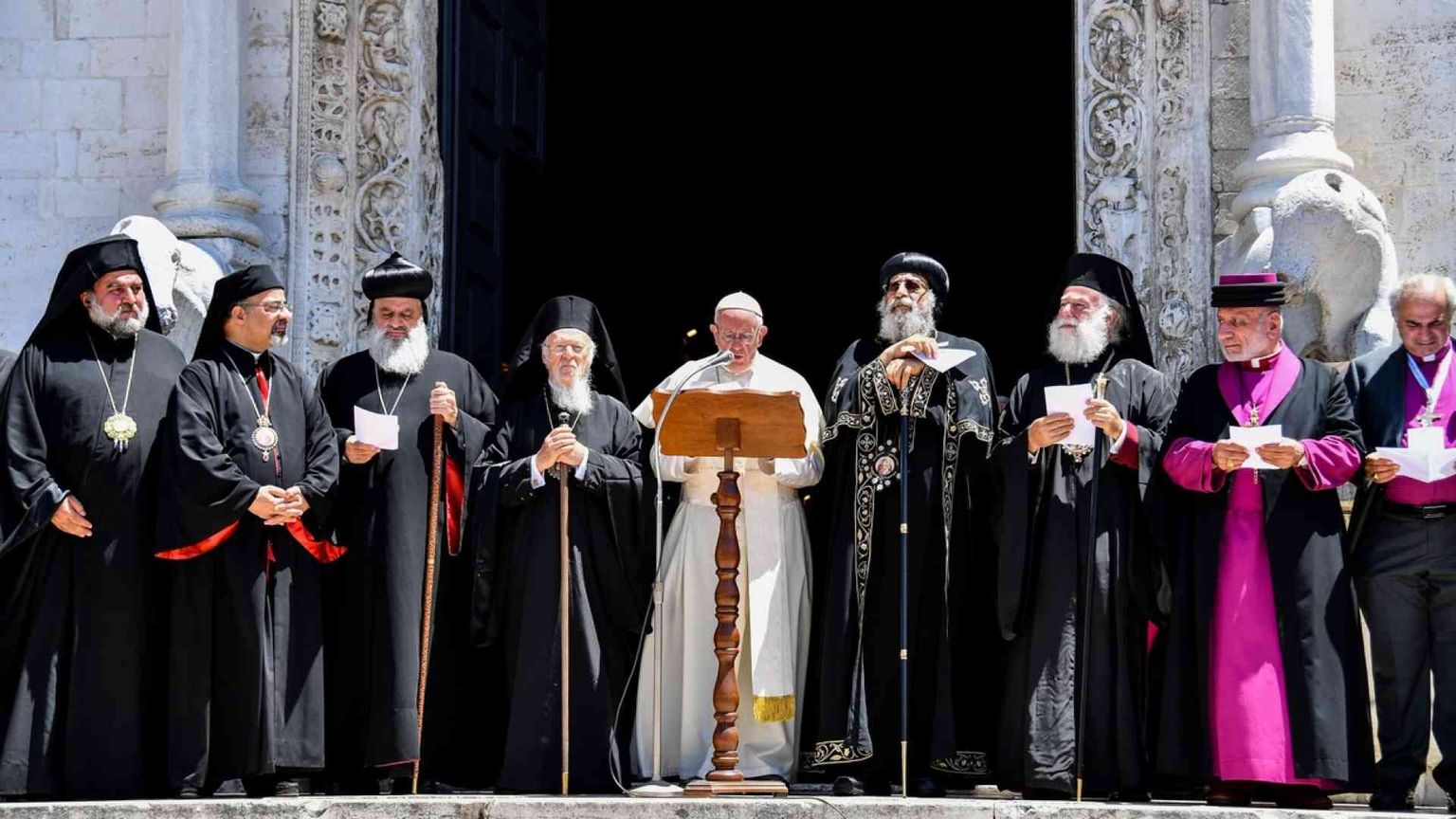 Il Papa a Bari nel 2020 per l'incontro dei vescovi sulla pace nel Mediterraneo