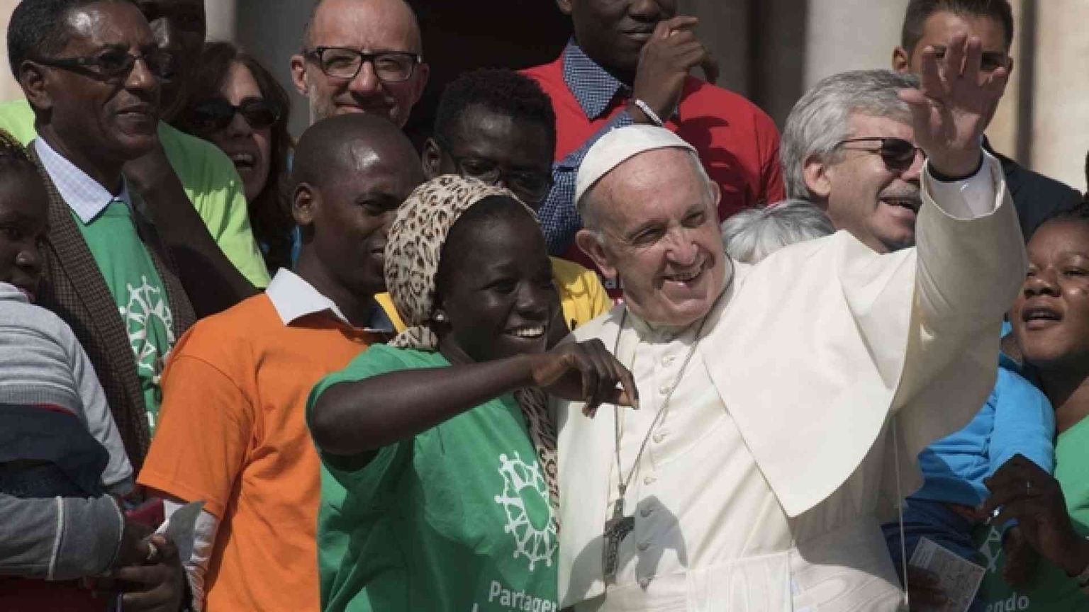 Il Papa sui migranti: il motto dei veri cristiani è «prima gli ultimi»