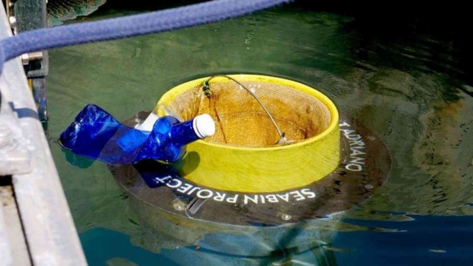 Volvo accelera contro la plastica in mare