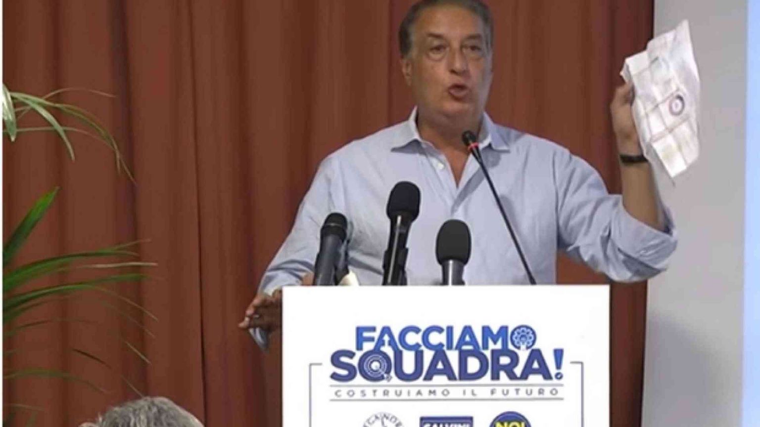 Arresti per gli Arata: bufera nel governo