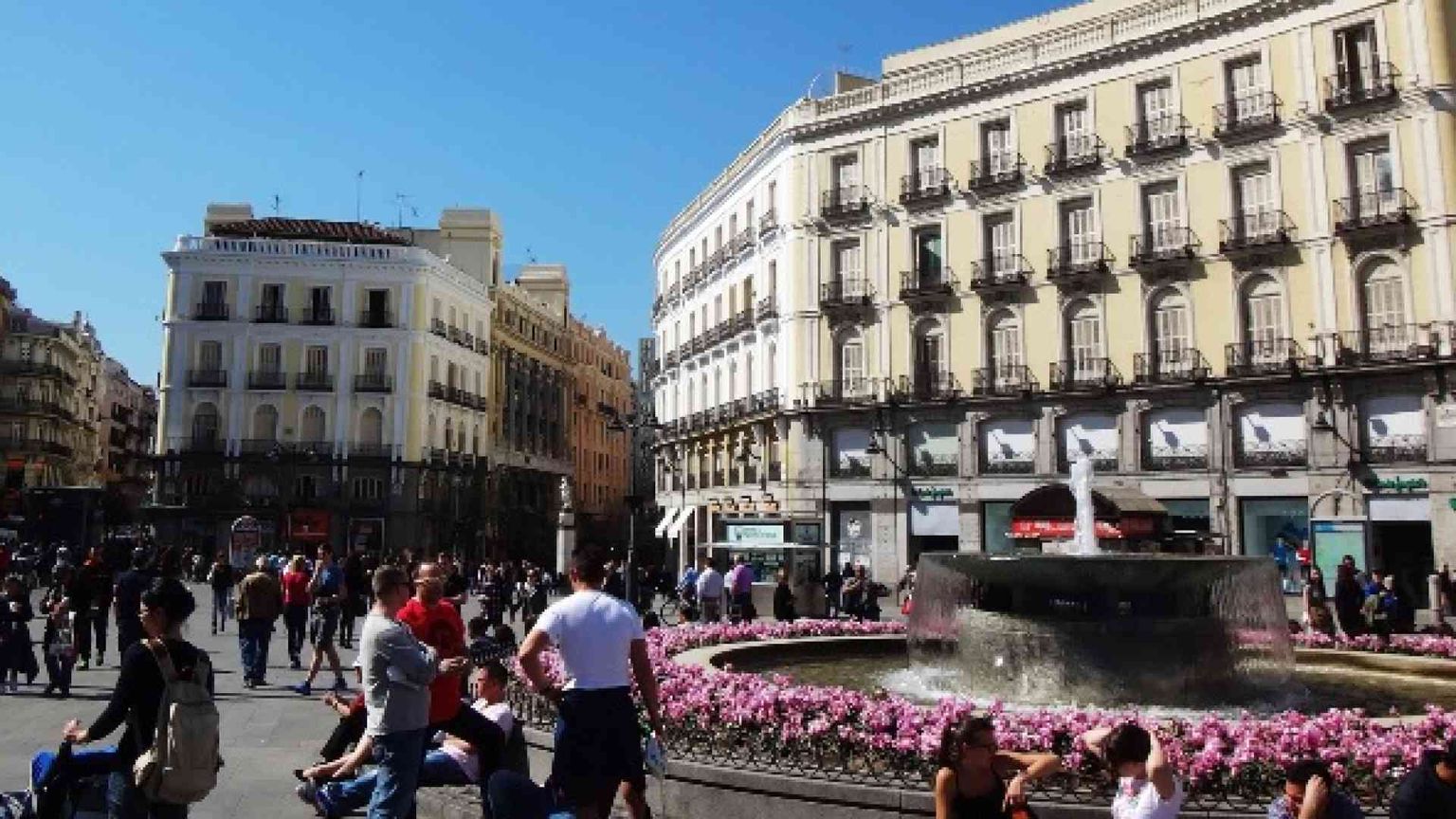 Spagna, dove arrivano i nostri: «Qui vince davvero il merito»