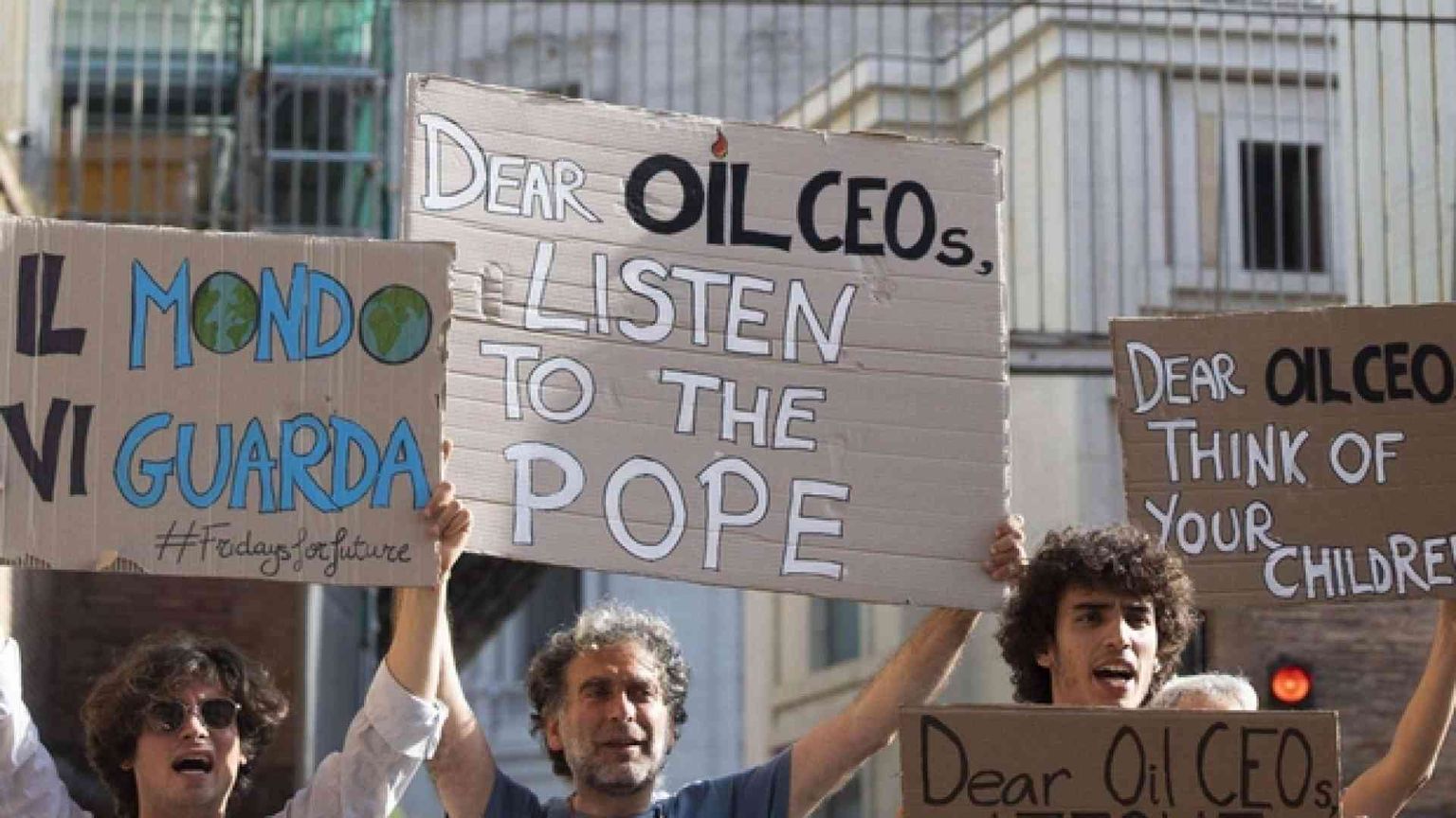 Giovani e famiglie, comprate responsabile. Al via i "Saturdays for future"