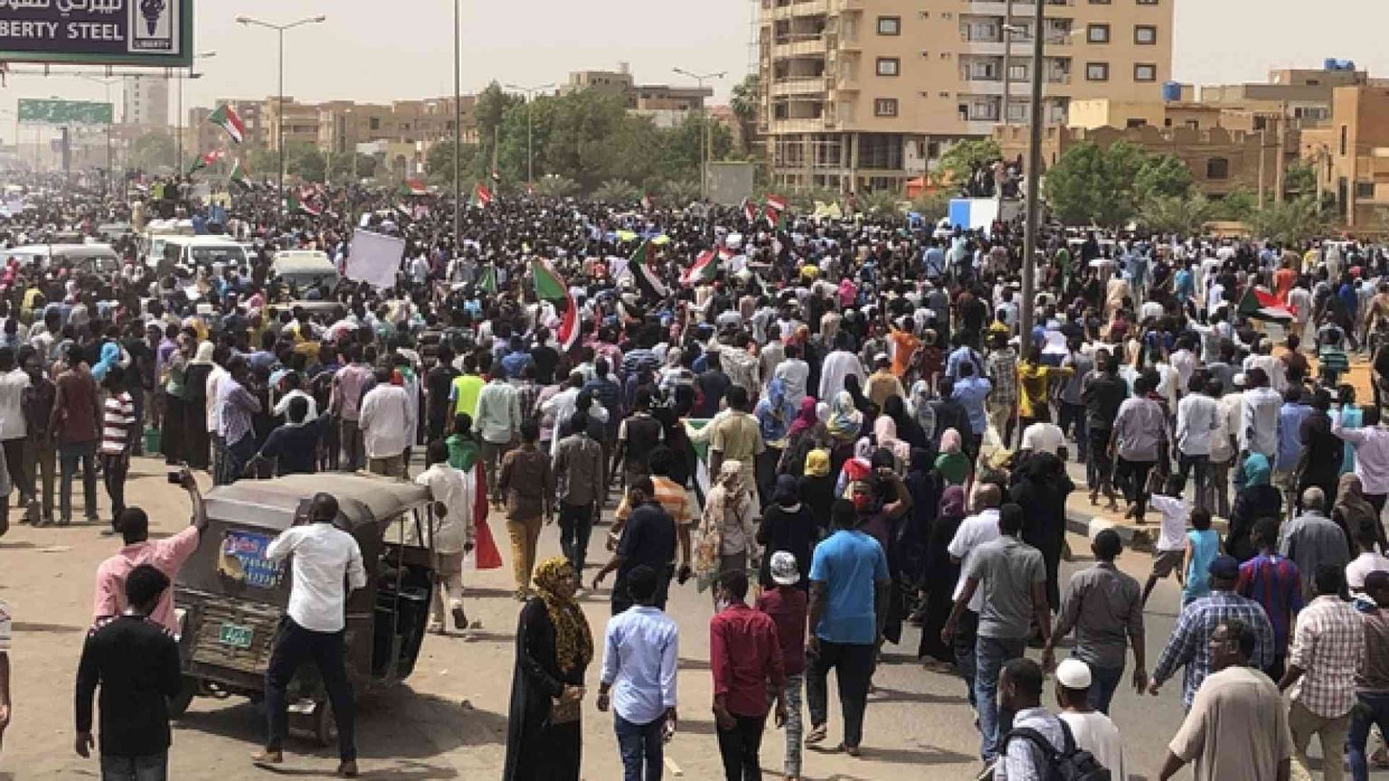 Sudan: 7 vittime negli scontri a Khartum. L'opposizione accusa i militari