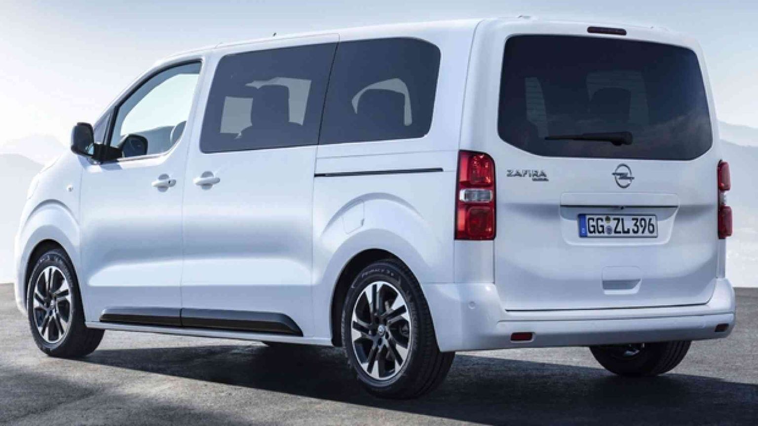 Zafira Life, il minivan in tre taglie per i trasporti extra-large