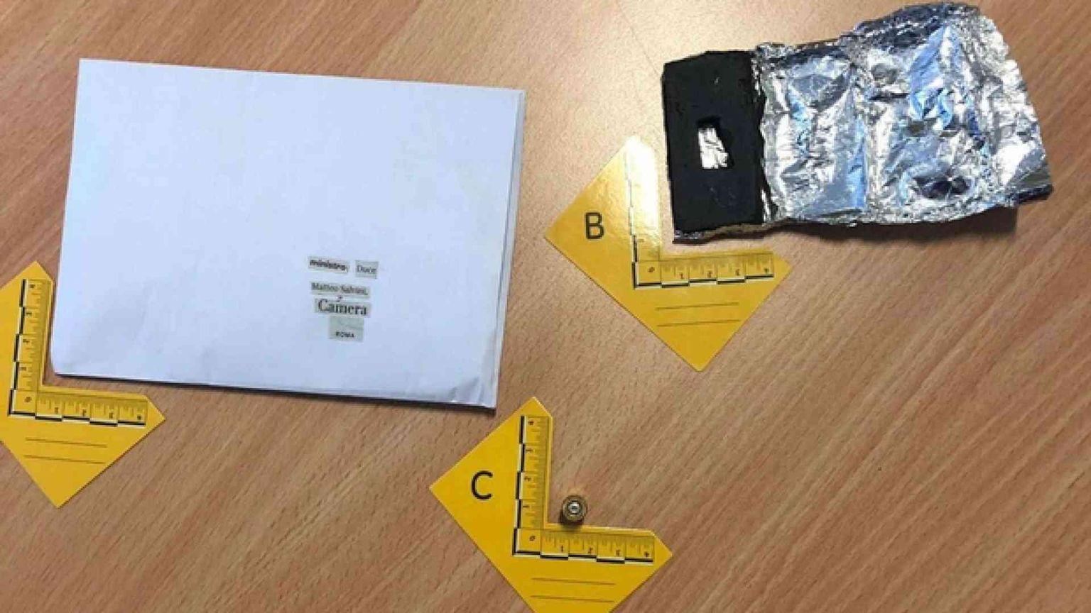 Busta con proiettili al ministro Salvini, indaga la polizia