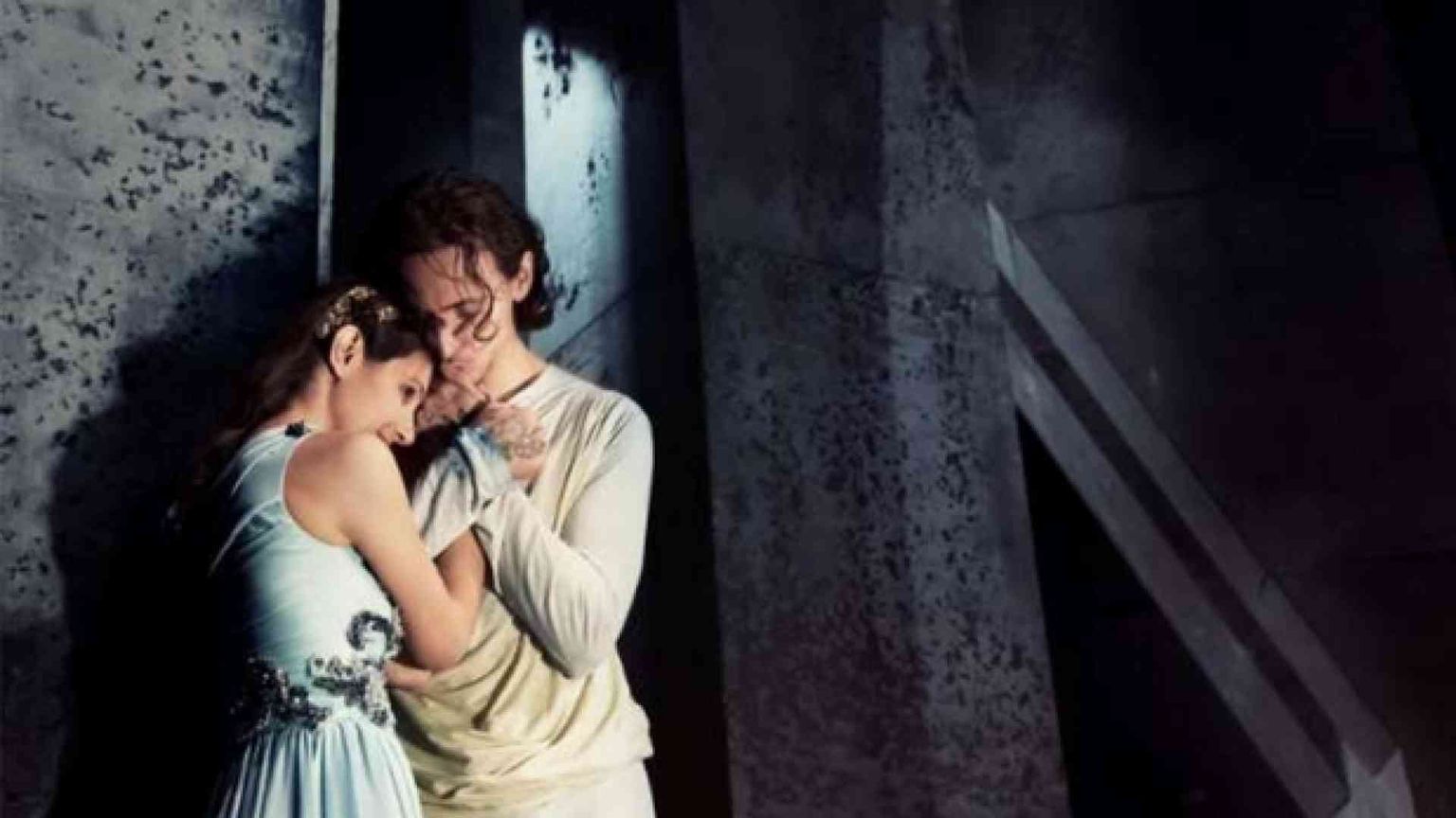 In 10.000 applaudono Polunin all'Arena