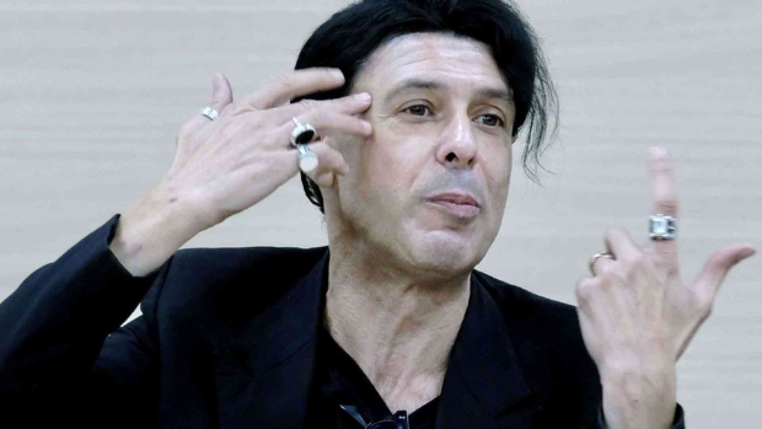 Ezio Bosso: «Niente pietismi, sono felice di dirigere»