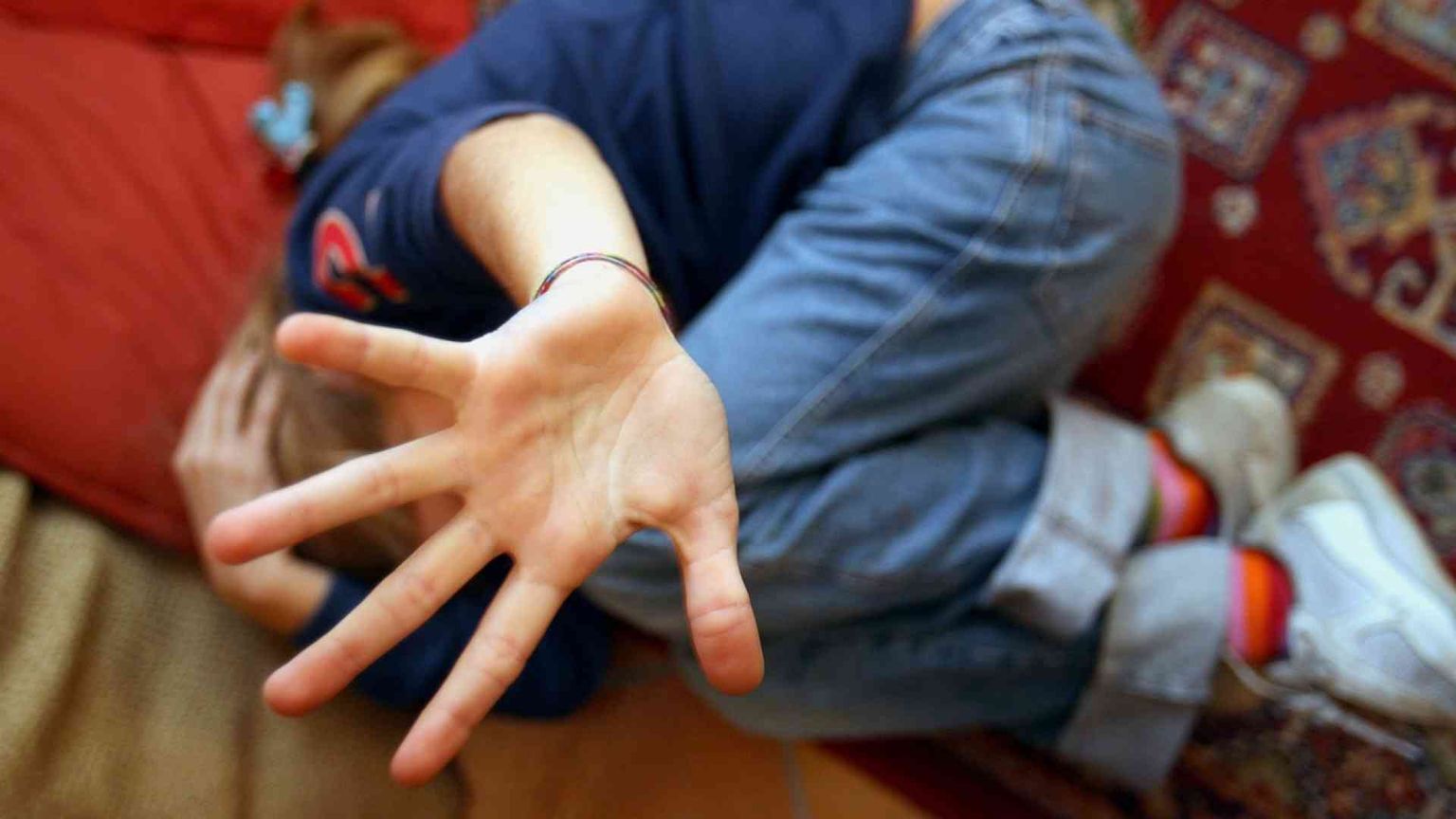 Allarme Terre des Hommes, in Italia quasi 6mila bimbi vittime di reati