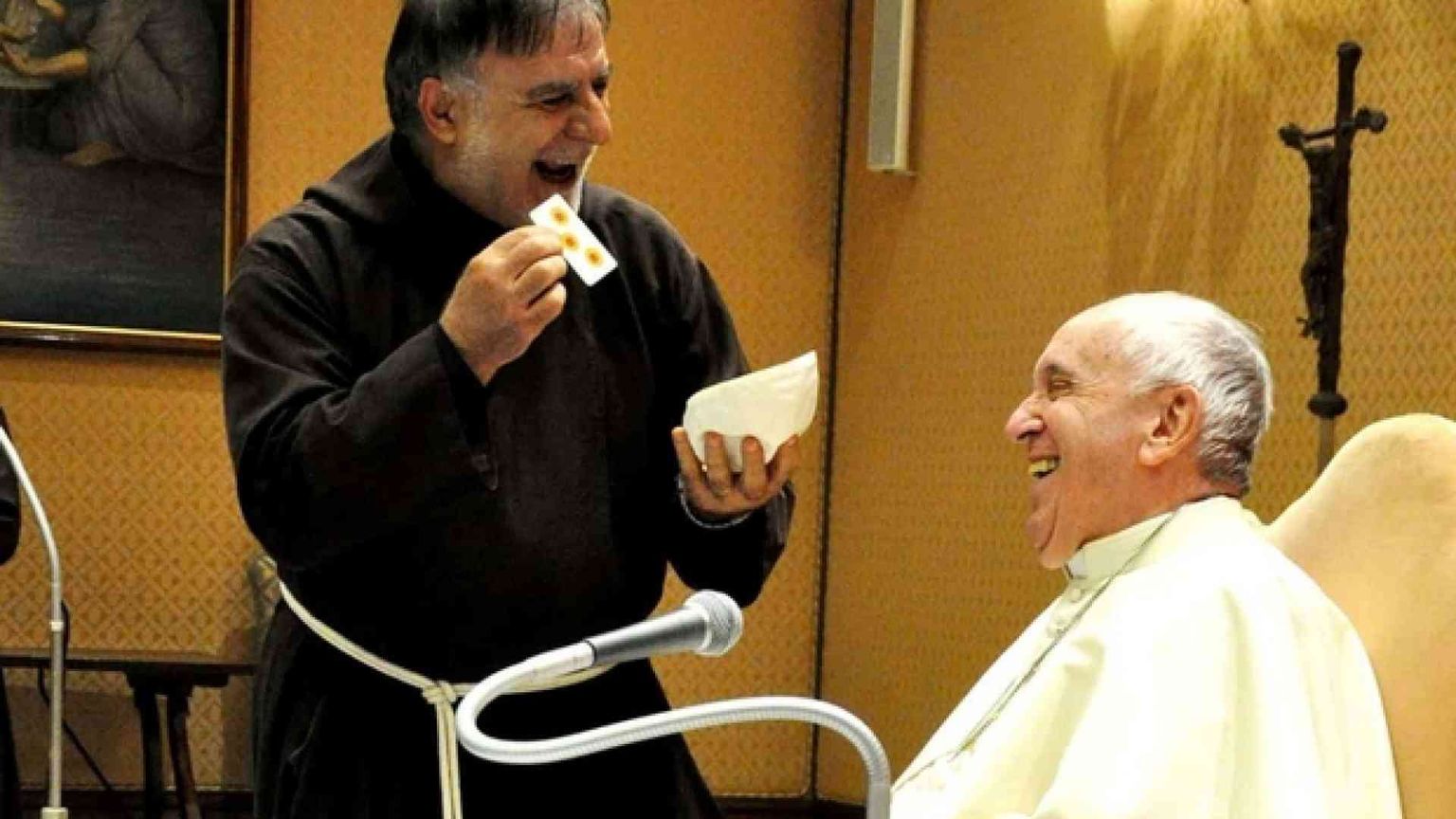 E Frate Mago spiazza anche papa Francesco