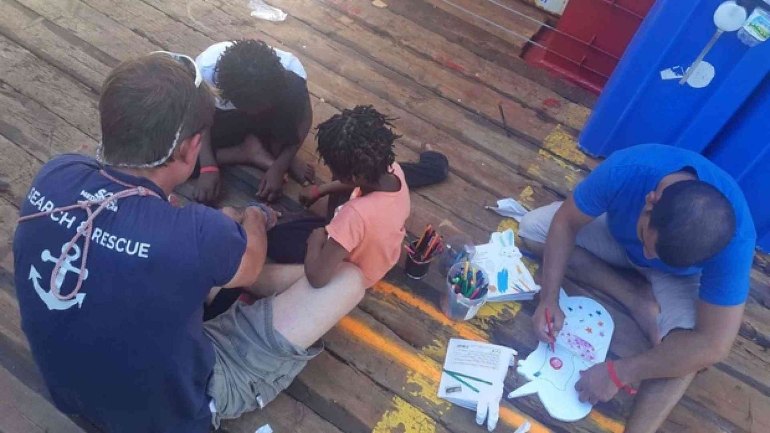 Fleur e le altre donne sole soccorse dalla nave Ocean Viking