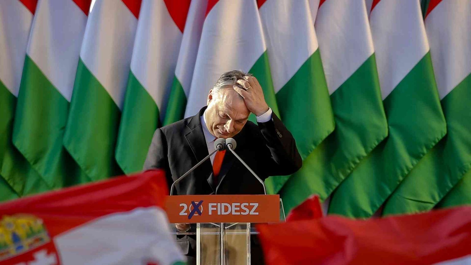 «I sussidi Ue intascati da Orbán»