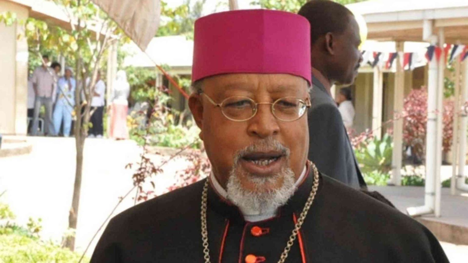 Berhaneyesus Souraphiel: l'Etiopia fa pace con il vicino e la guerra in casa