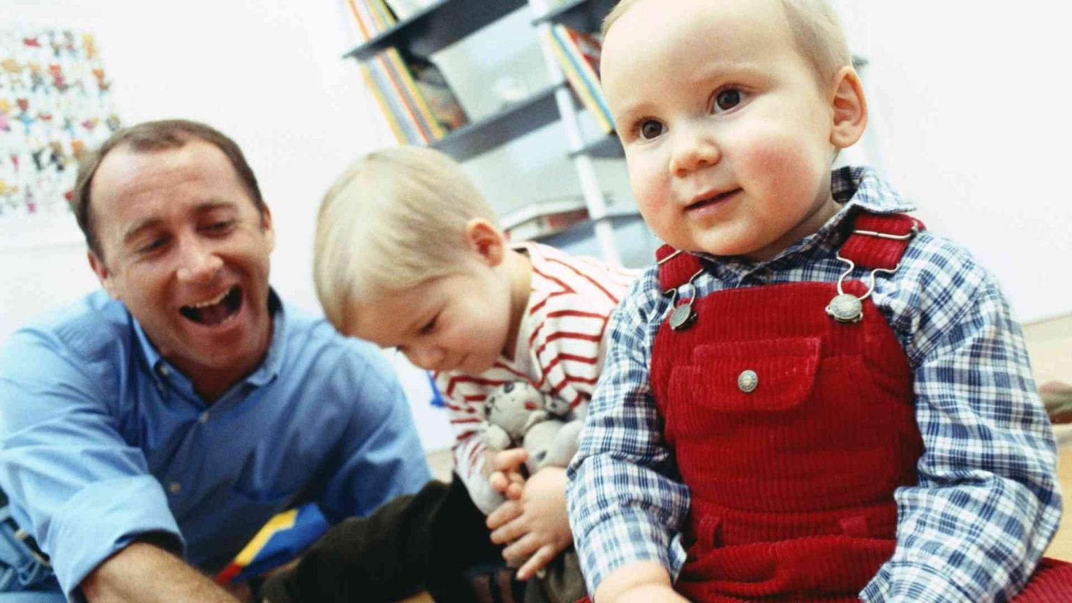 Più congedi ai padri per far ripartire la natalità