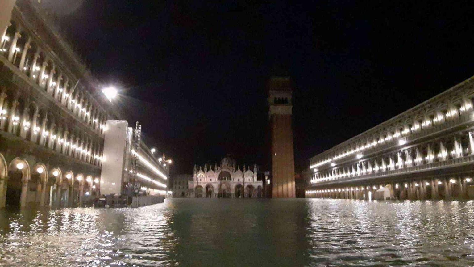 Noi, i distruttori. O magari no