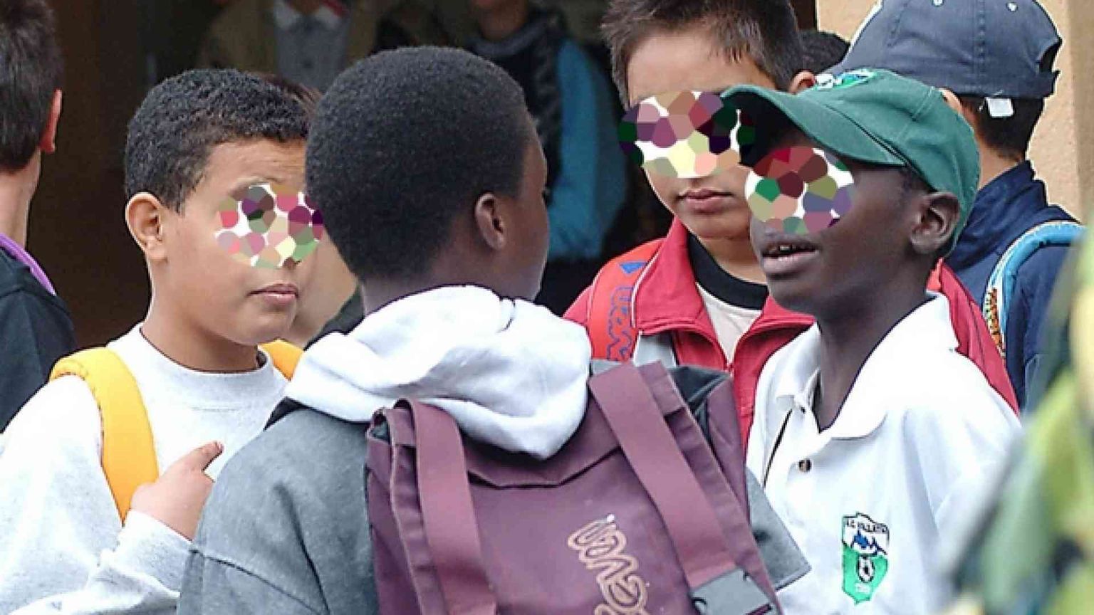 Cittadinanza agli stranieri, tre idee per riaprire i giochi