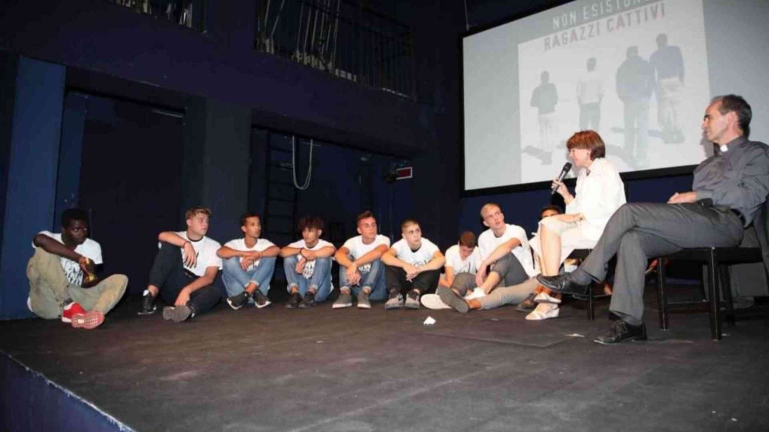 Droghe, alcol e baby-spaccio. Don Burgio: non lasciamo soli i ragazzi