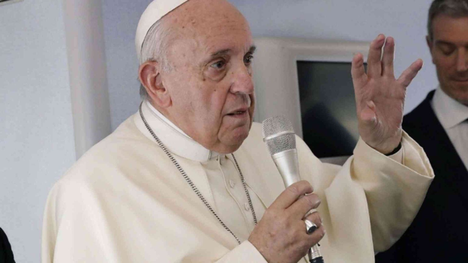 Il Papa: «Corruzione in Vaticano? Se c'è la scopriremo»