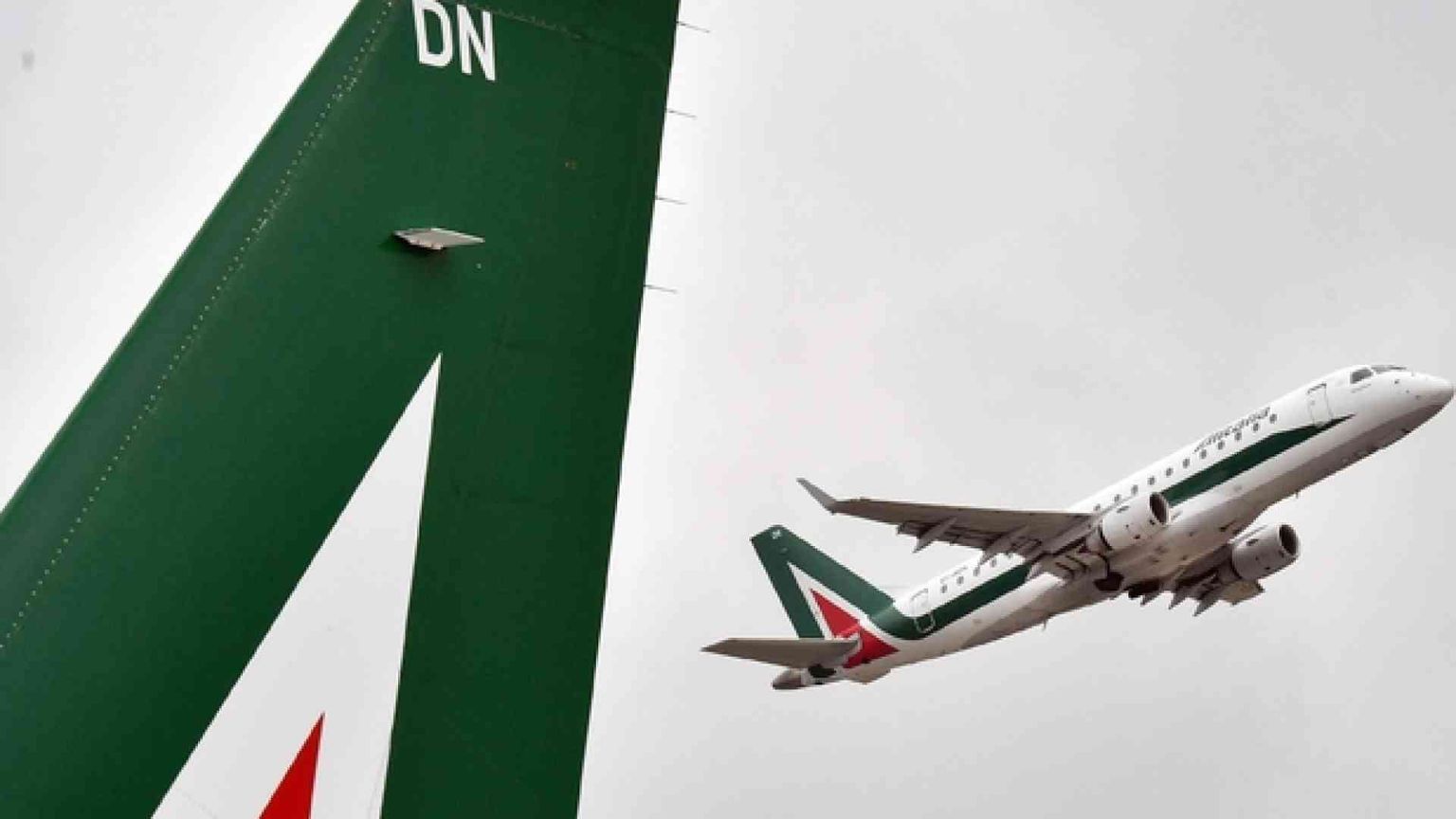 La «nuova Iri» nell'agenda di governo: obiettivo salvare Alitalia e l'acciaio