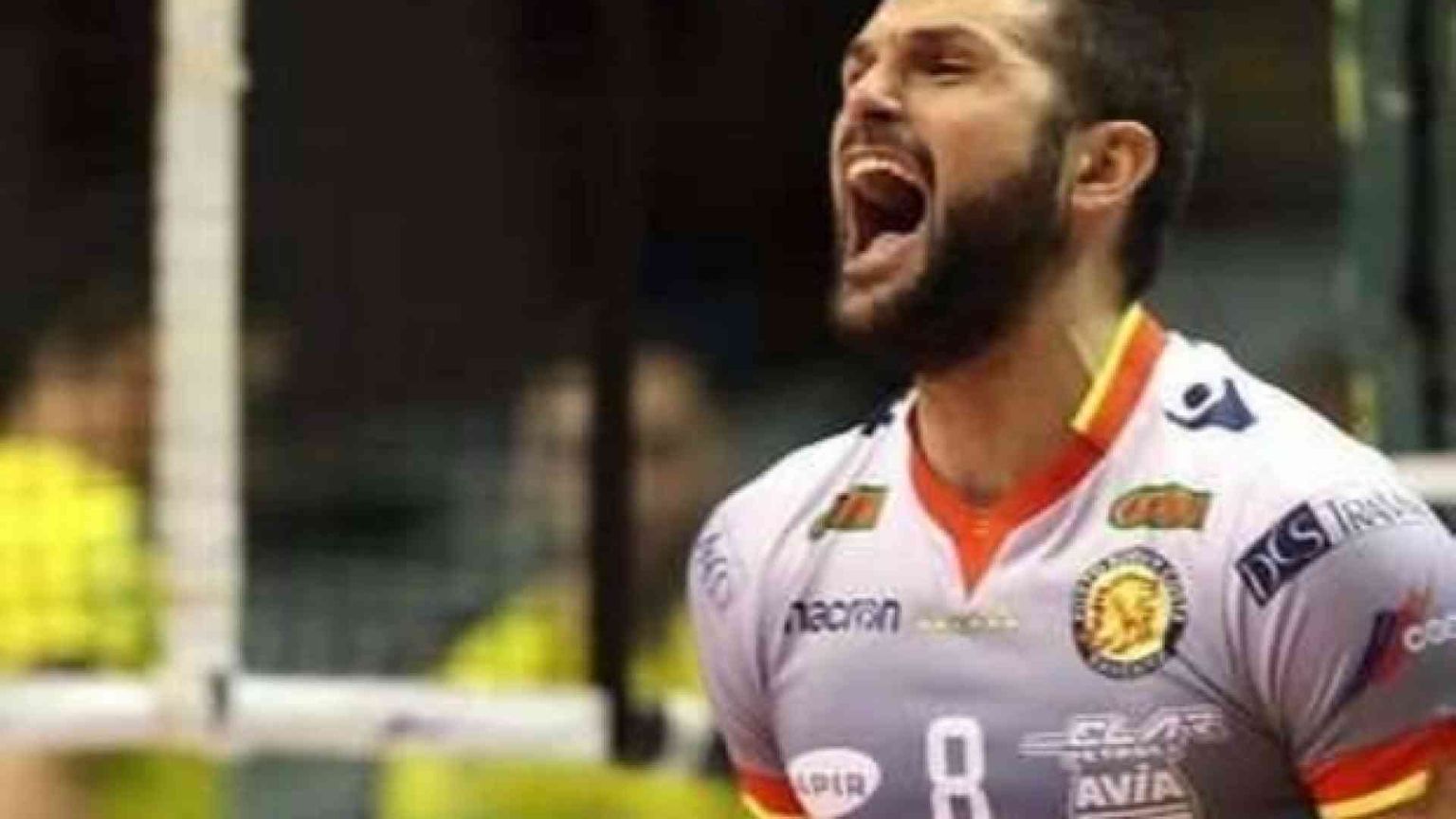 Si gioca anche il 25 dicembre. L'appello di un giocatore: salviamo il Natale