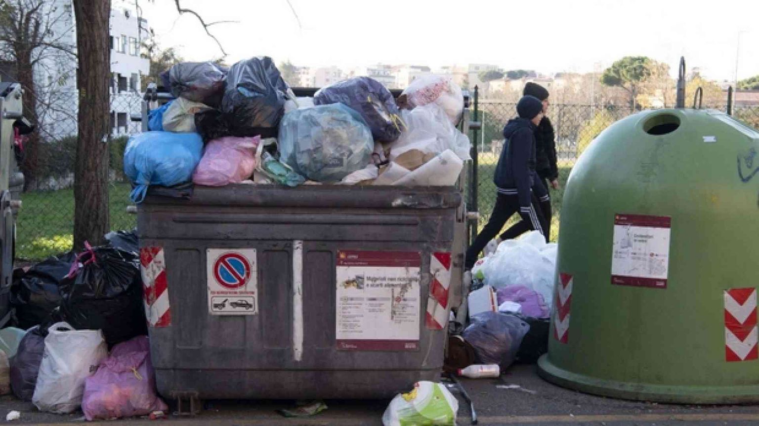 Crescono i rifiuti urbani: quasi 500 chili a testa nel 2018