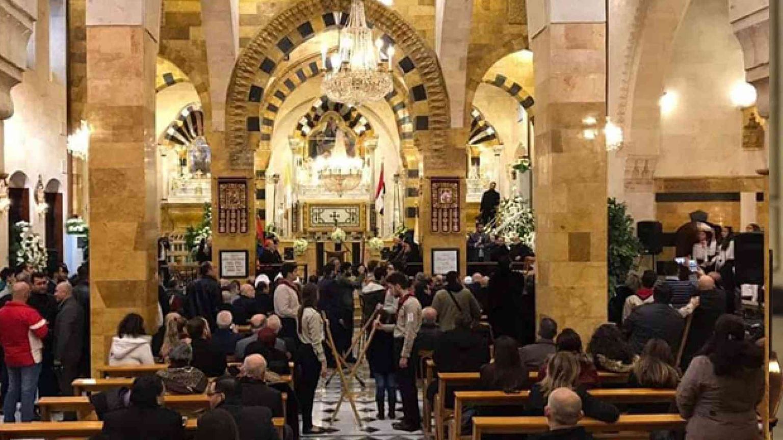 Aleppo, riapre la cattedrale. «Ora si deve ricostruire»