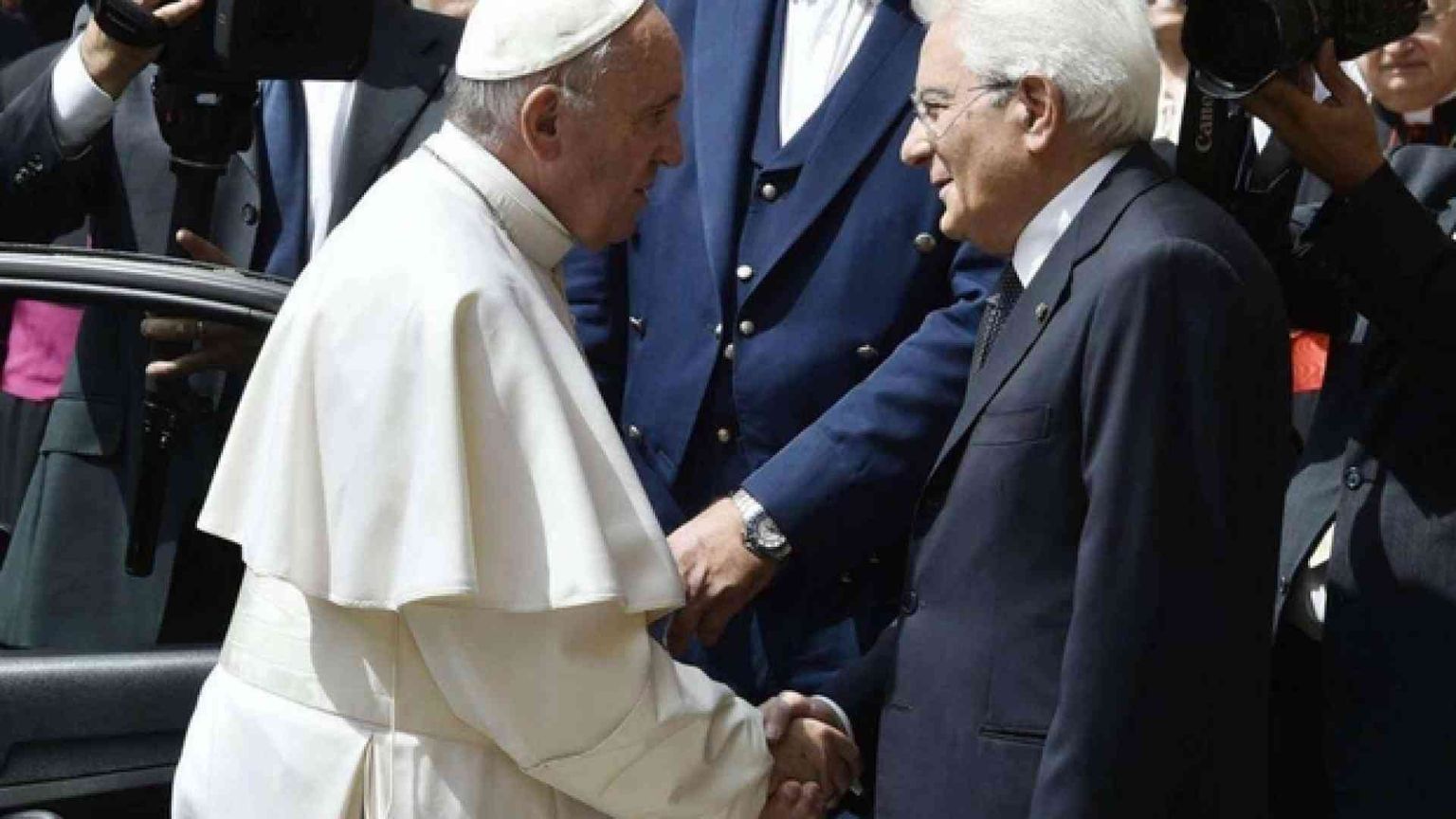 Mattarella: «Il suo esempio per preservare la pace»