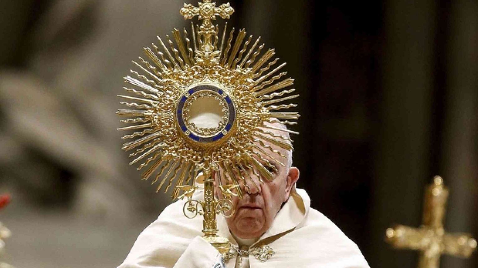 Il Papa: Dio abita la città e cambia la storia attraverso gli ultimi