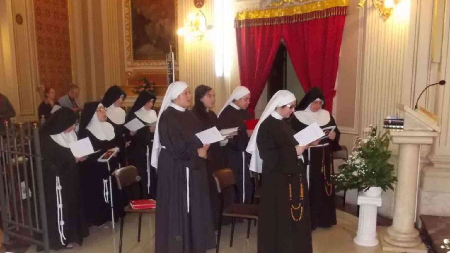 Il monastero "si fa cucina": cresce la produzione di Natale