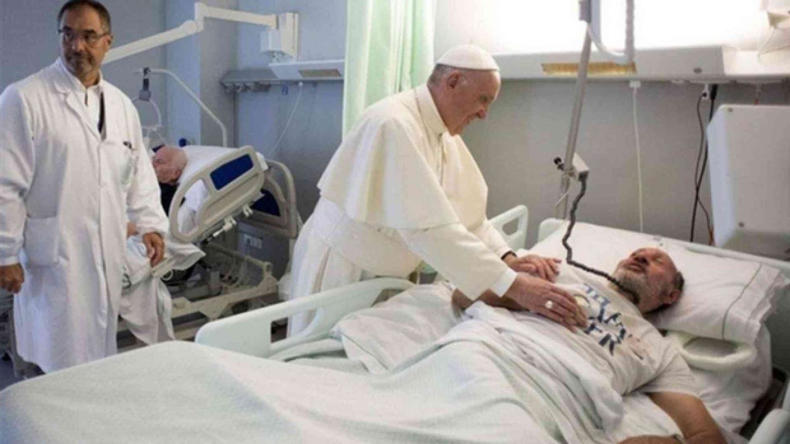 Il Papa: la vita è sacra, inviolabile e indisponibile