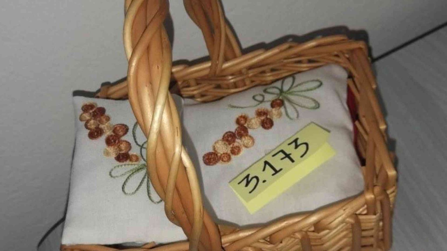 Va in pensione l'ostetrica dei record: ha fatto nascere 3.173 bambini