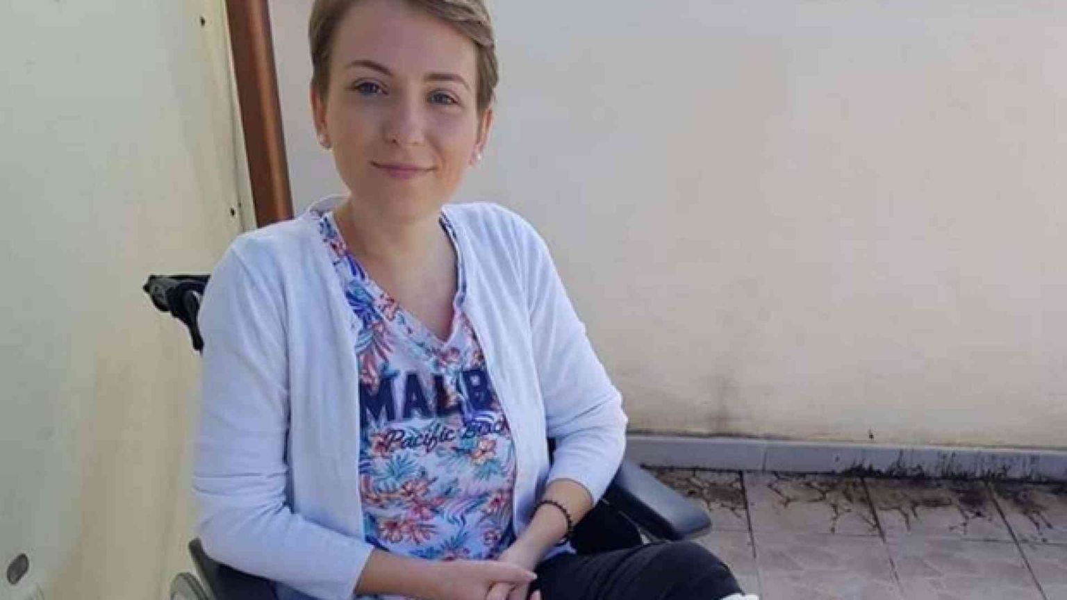 Angela, la giovane ballerina sopravissuta all’esplosione di Parigi