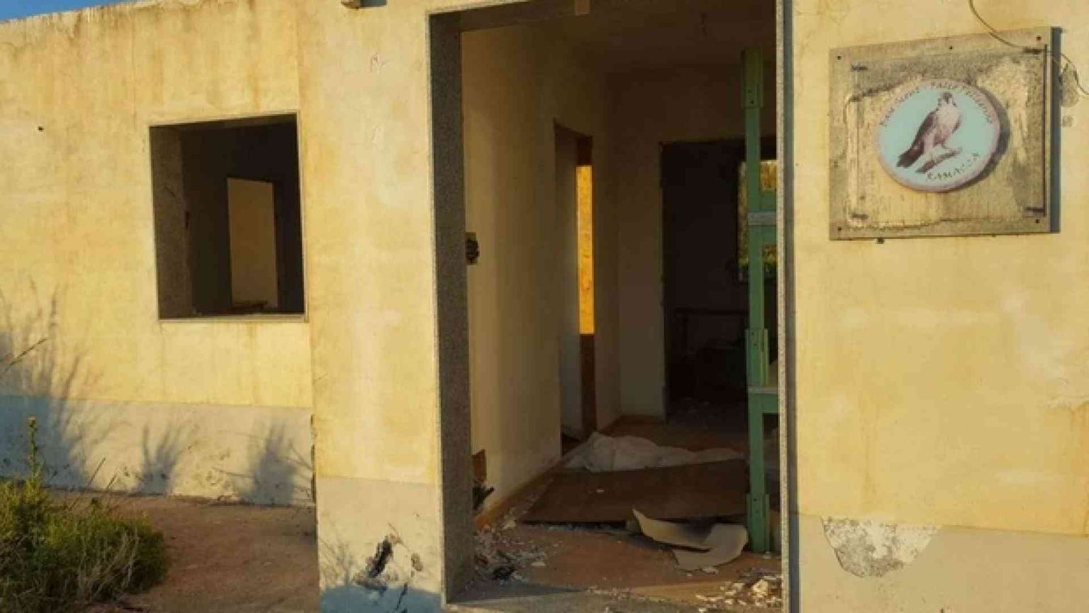 Vandali distruggono la sede Scout a Ramacca. È il terzo caso in Sicilia