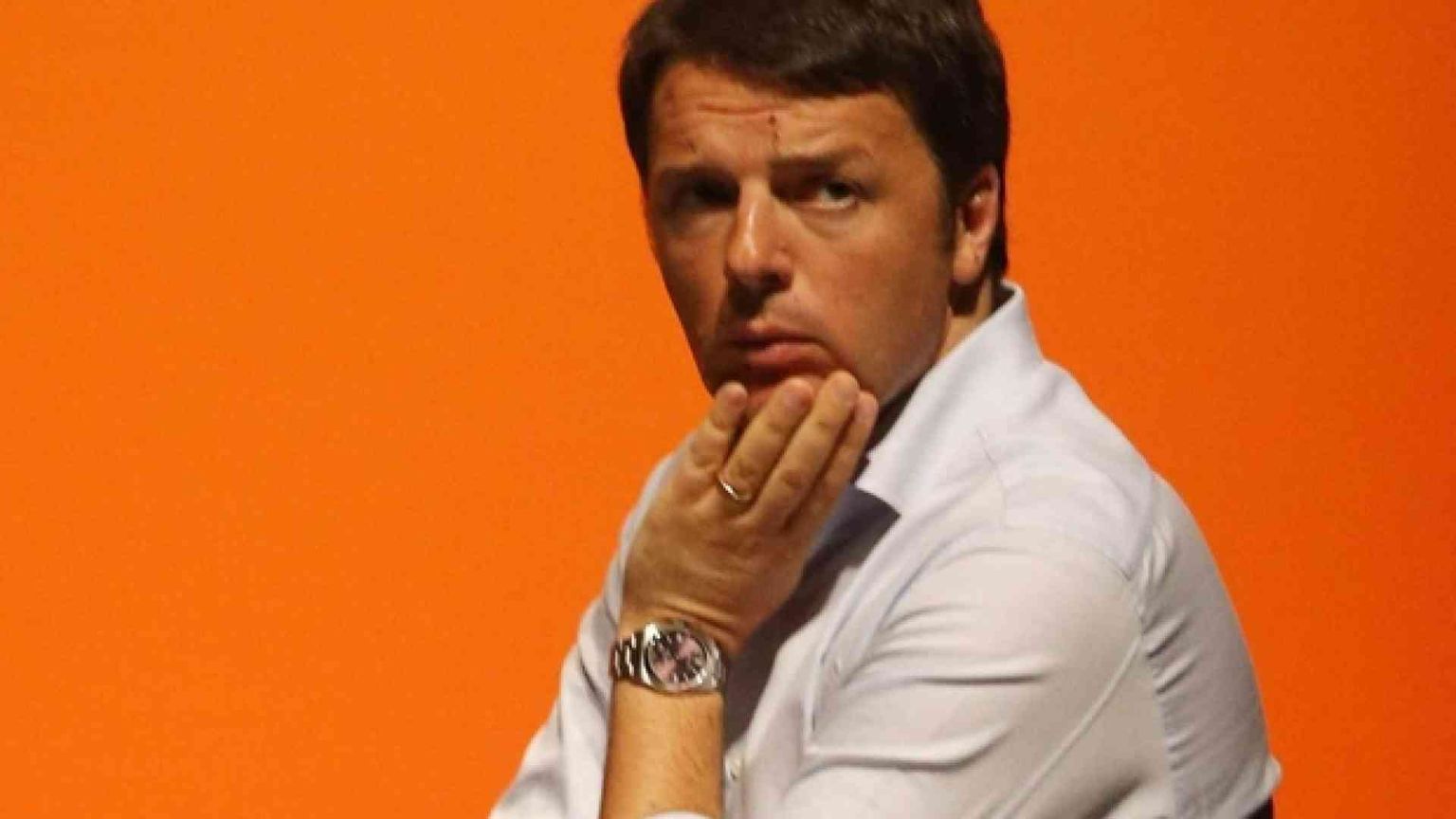 Renzi: «Stop a politica estera fatta per le foto. No all'utero in affitto»