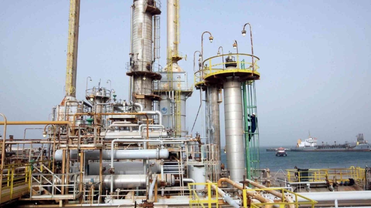 Haftar chiude i rubinetti del petrolio. Alla vigilia della Conferenza di Berlino