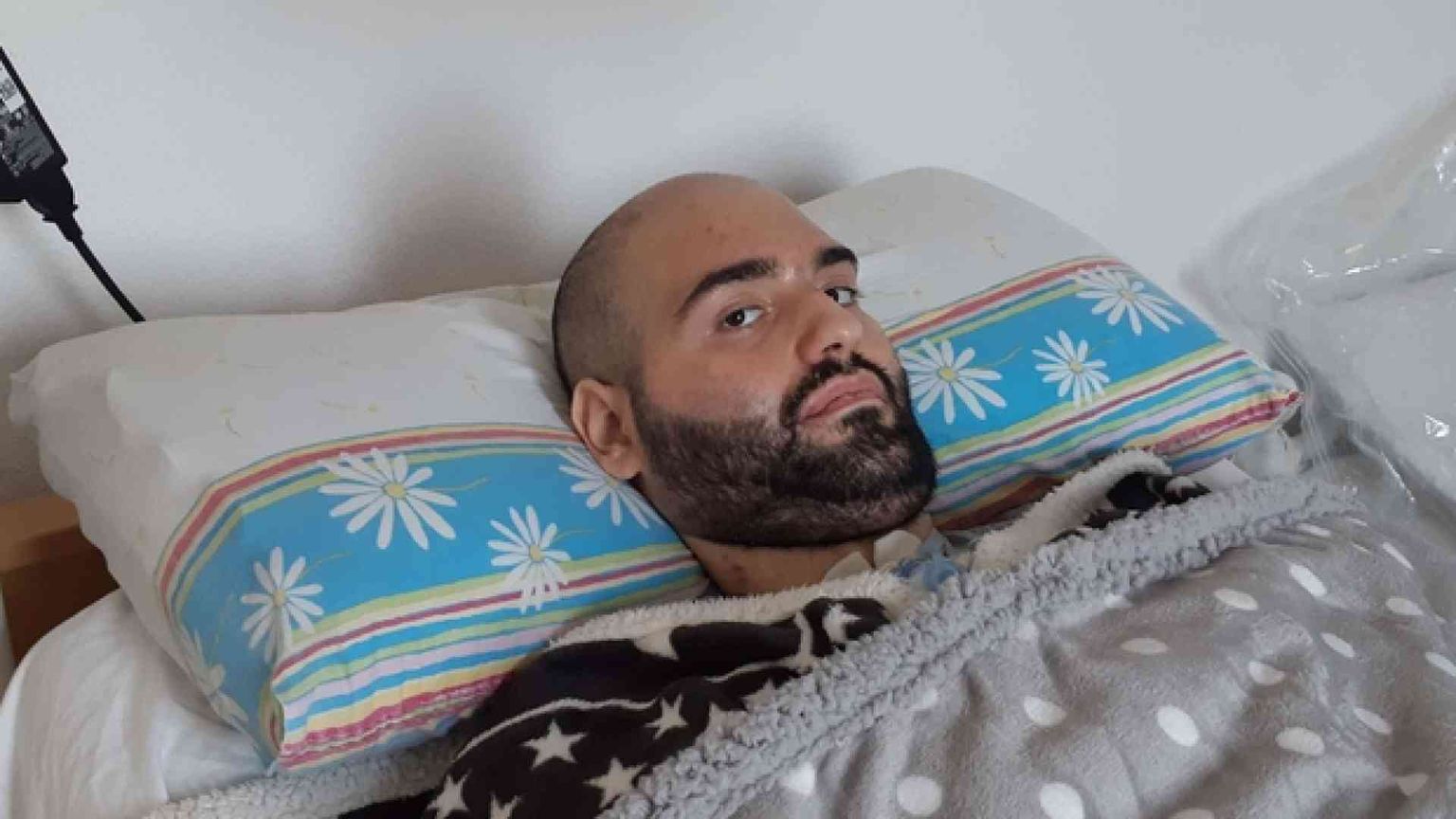 Il rapper con la Sla sul palco di Sanremo: «Il mio brano è un inno alla vita»